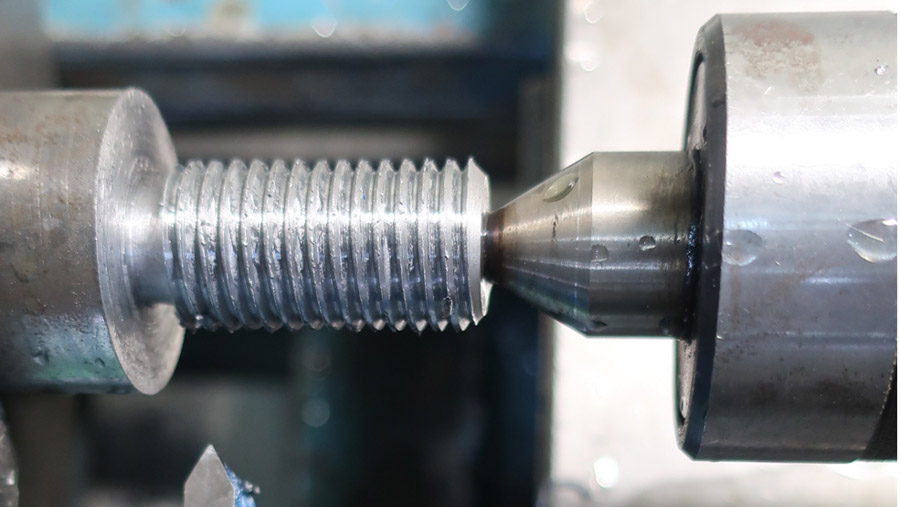 Que-es-un-torno-6-Ranurado-y-roscado